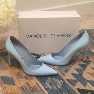 Perfect Manolo Blahnik Patent Light Blue Pumps 37
